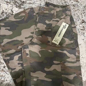 No Boundaries Green and Brown Camouflage Pants